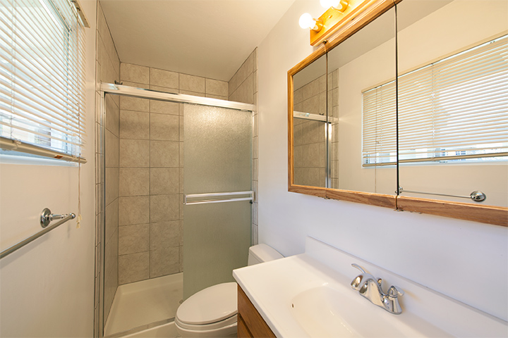 Bathroom 3 (A) Picture - 934 S Wolfe Ave, Sunnyvale 94086 Bathroom 3 (A) picture - 934 S Wolfe Ave, Sunnyvale 94086