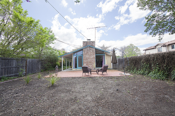 Backyard picture - 2951 South Ct, Palo Alto 94306