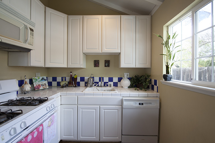 Kitchen picture - 2951 South Ct, Palo Alto 94306