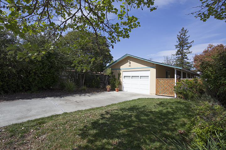2951 South Ct - Home For Sale