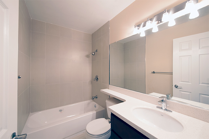 Bathroom 2 picture - 2452 W Bayshore Rd, Unit 5, Palo Alto 94303