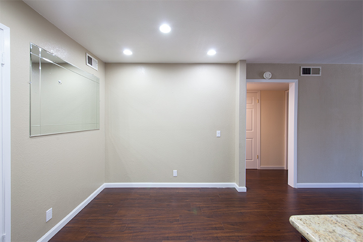 Dining Area picture - 2452 W Bayshore Rd, Unit 5, Palo Alto 94303