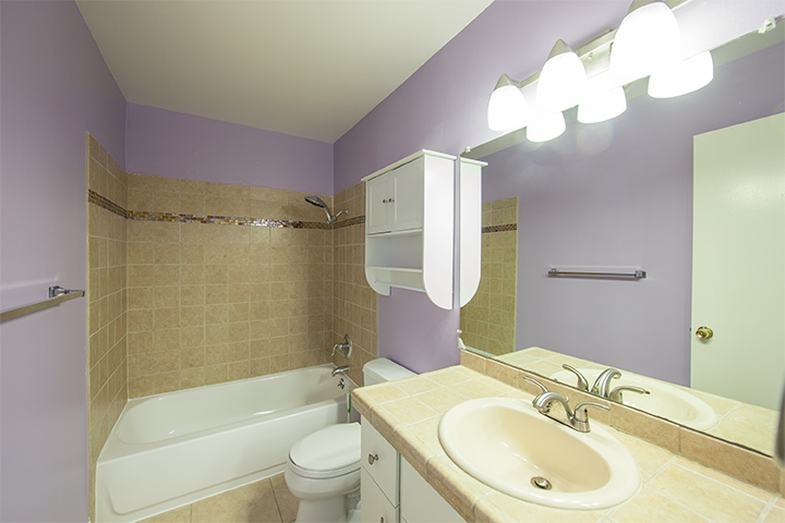 Bathroom picture - 2468 W Bayshore Rd, Unit 7, Palo Alto 94303