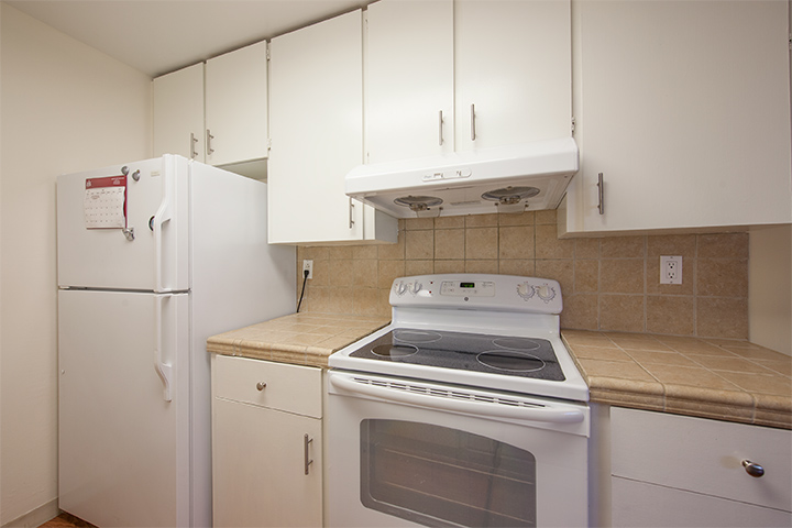 Kitchen picture - 2468 W Bayshore Rd, Unit 7, Palo Alto 94303