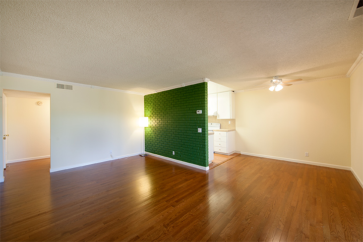 Living Room picture - 2468 W Bayshore Rd, Unit 7, Palo Alto 94303