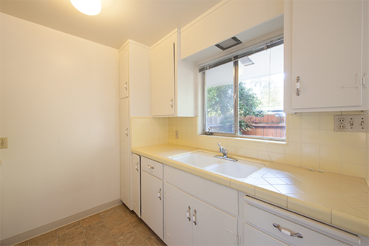 Kitchen - 2262 Yale St, Palo Alto