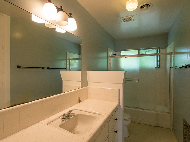 Bathroom 1 picture - 2264 Yale St, Palo Alto 94306