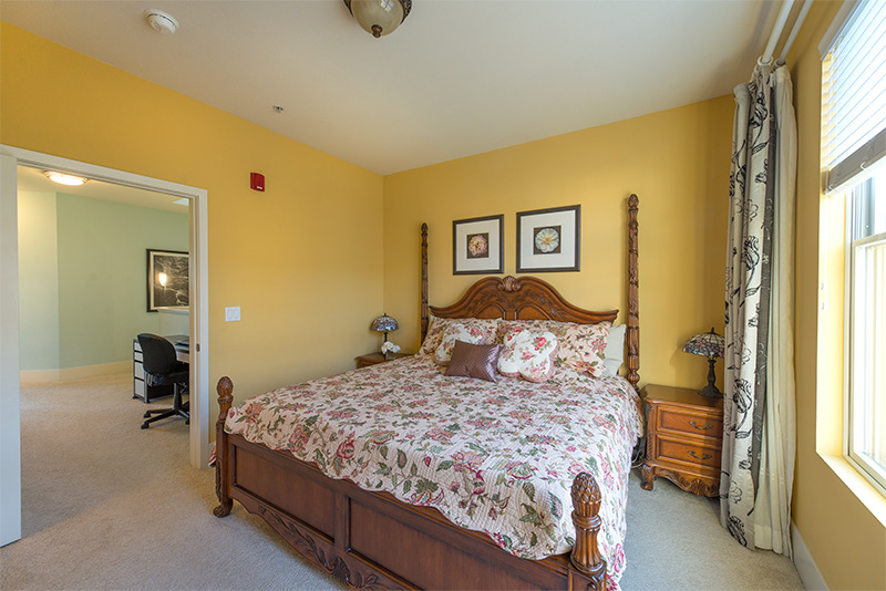 Master Bedroom picture - 893 Altaire Walk, Unit 102, Palo Alto 94303