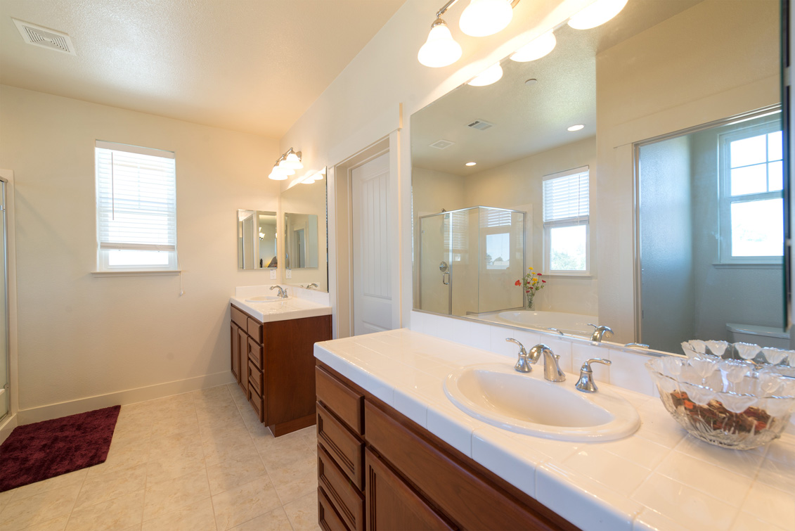 Master Bath (A) Picture - 223 Bayberry Cir, Pacifica 94044 Master Bath (A) picture - 223 Bayberry Cir, Pacifica 94044