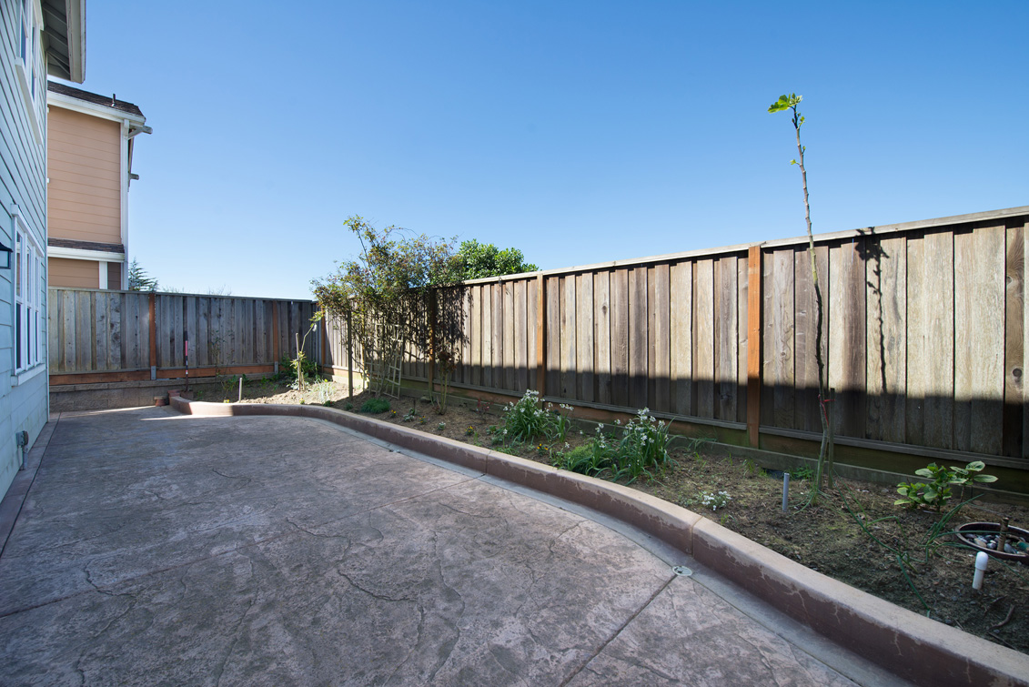 Patio (A) picture - 223 Bayberry Cir, Pacifica 94044