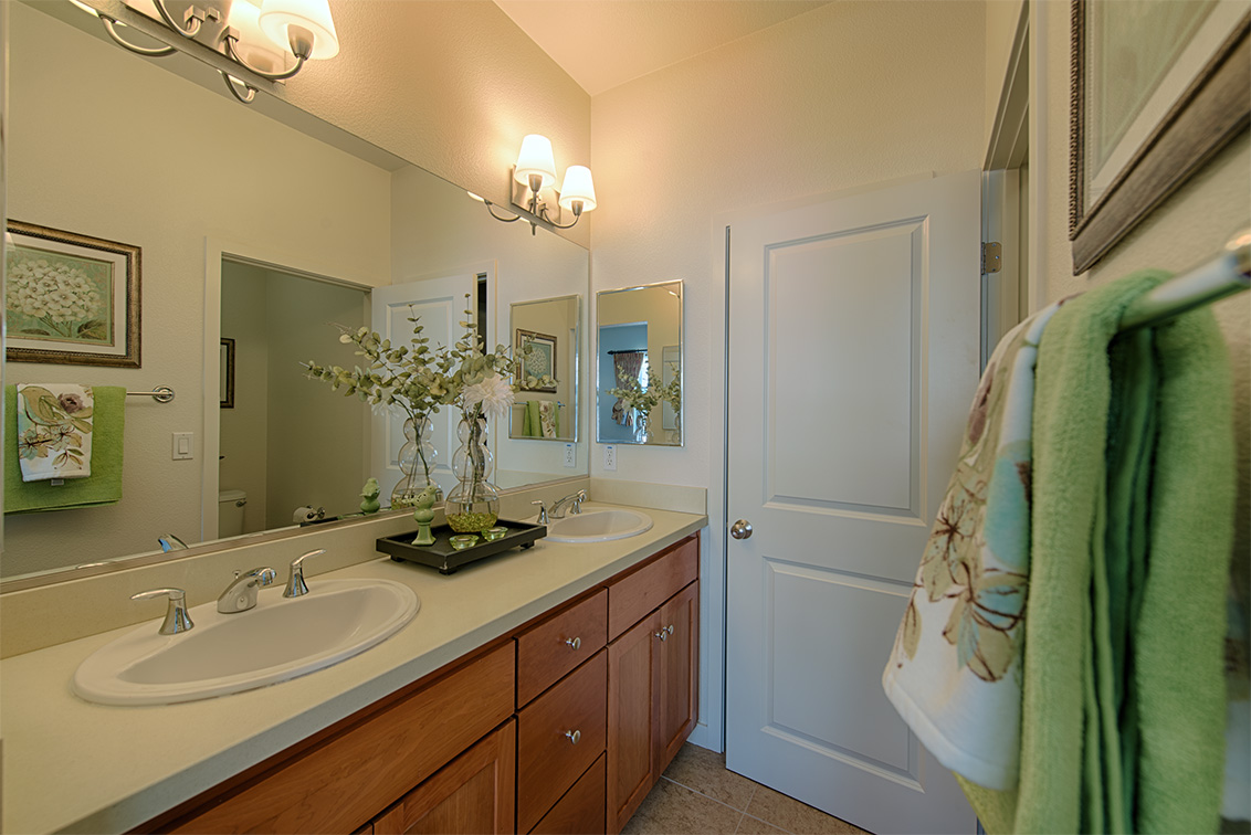 Master Bath (A) Picture - 1911 Cambridge Dr, Mountain View 94043 Master Bath (A) picture - 1911 Cambridge Dr, Mountain View 94043