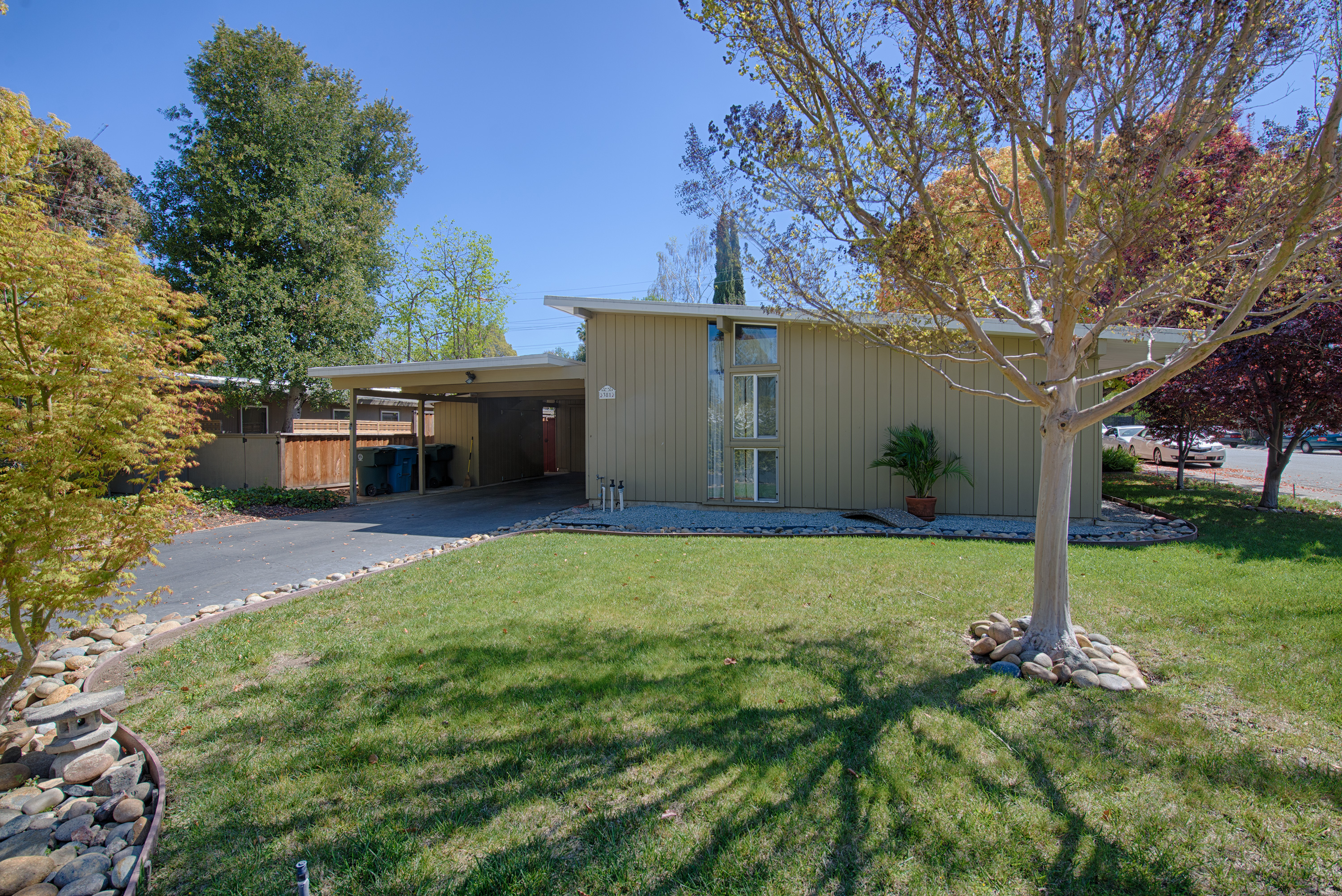 381 Carolina Ln - Palo Alto
