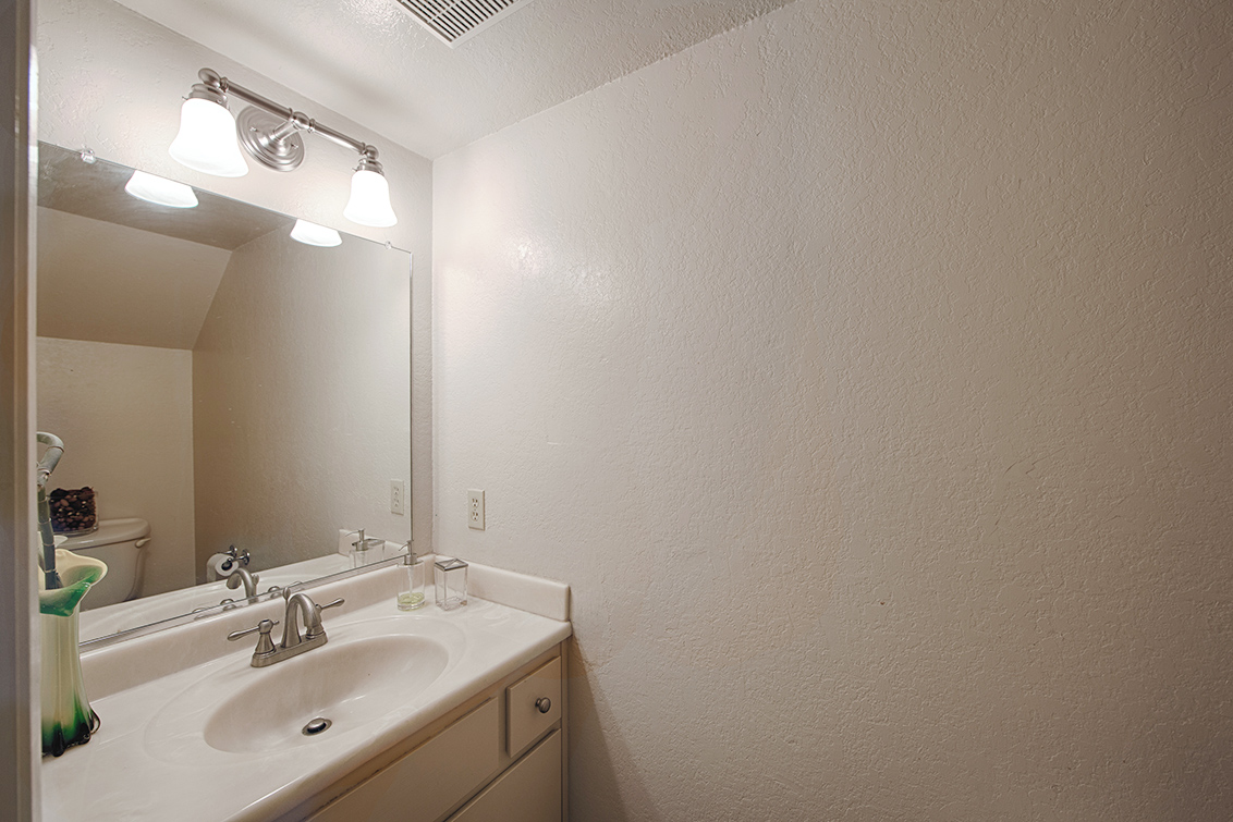 Half Bath (A) Picture - 1354 Dale Ave 13, Mountain View 94040 Half Bath (A) picture - 1354 Dale Ave 13, Mountain View 94040