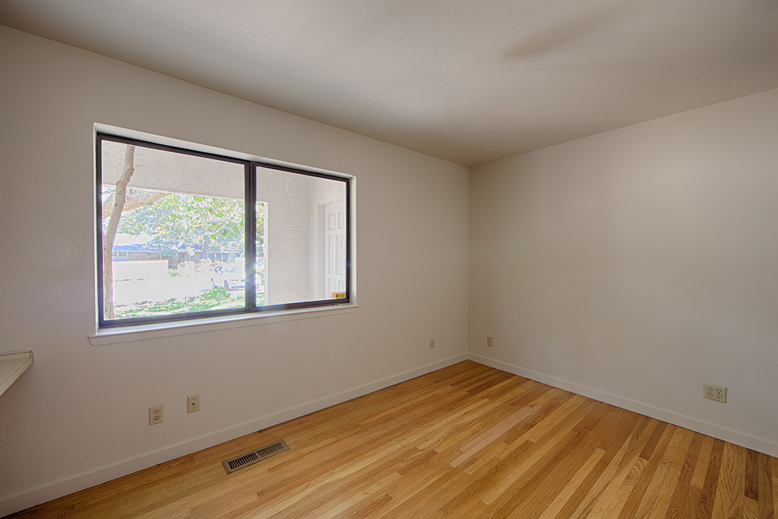 Bedroom 2 picture - 524 Gerona Rd, Stanford 94305