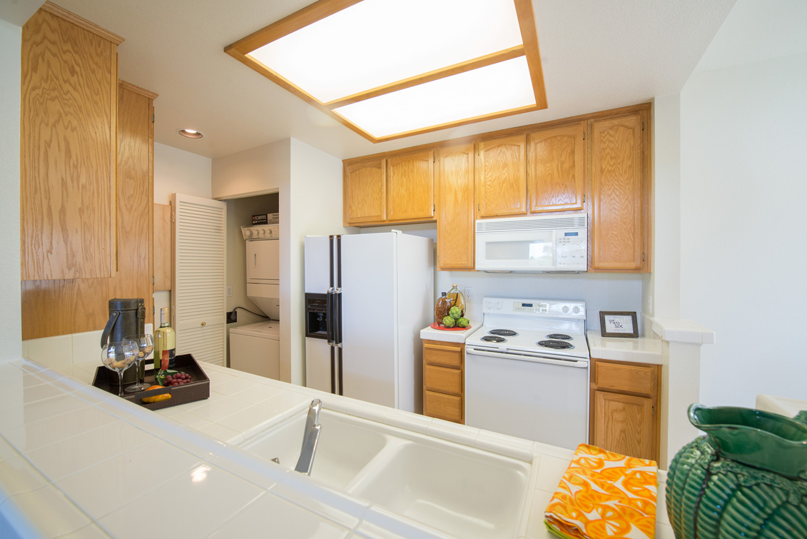 Laundry (A) picture - 2111 Hastings Shore Ln, Redwood Shores 94065
