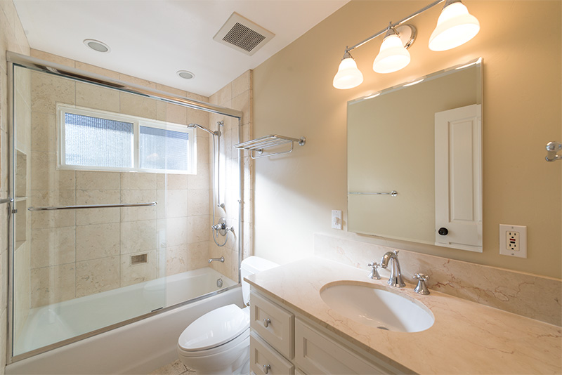 Back Bath (A) picture - 424 Homer Ave, Palo Alto 94301