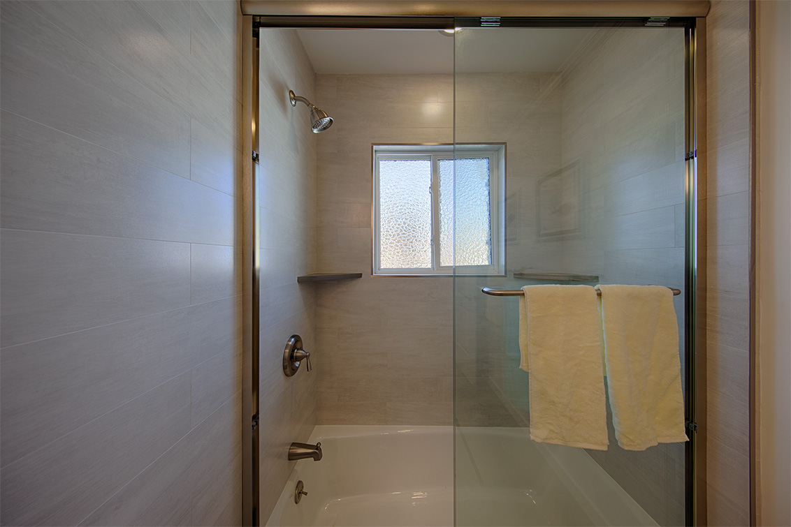 Bathroom 2 (B) Picture - 7778 Lilac Way, Cupertino 95014 Bathroom 2 (B) picture - 7778 Lilac Way, Cupertino 95014