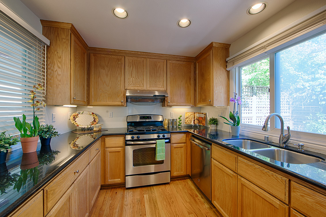 Kitchen - 737 Loma Verde Ave #5, Palo Alto 94303