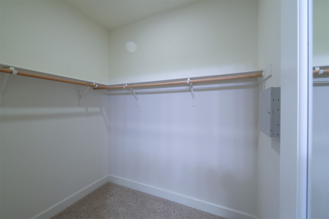 Master Closet (A) picture - 1650 Lorient Ter, San Jose 94133