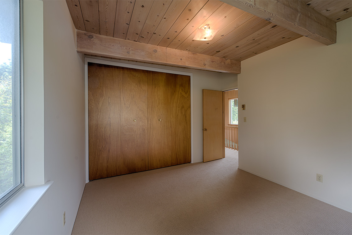 Bedroom 3 (B) picture - 872 Marshall Dr, Palo Alto 94303