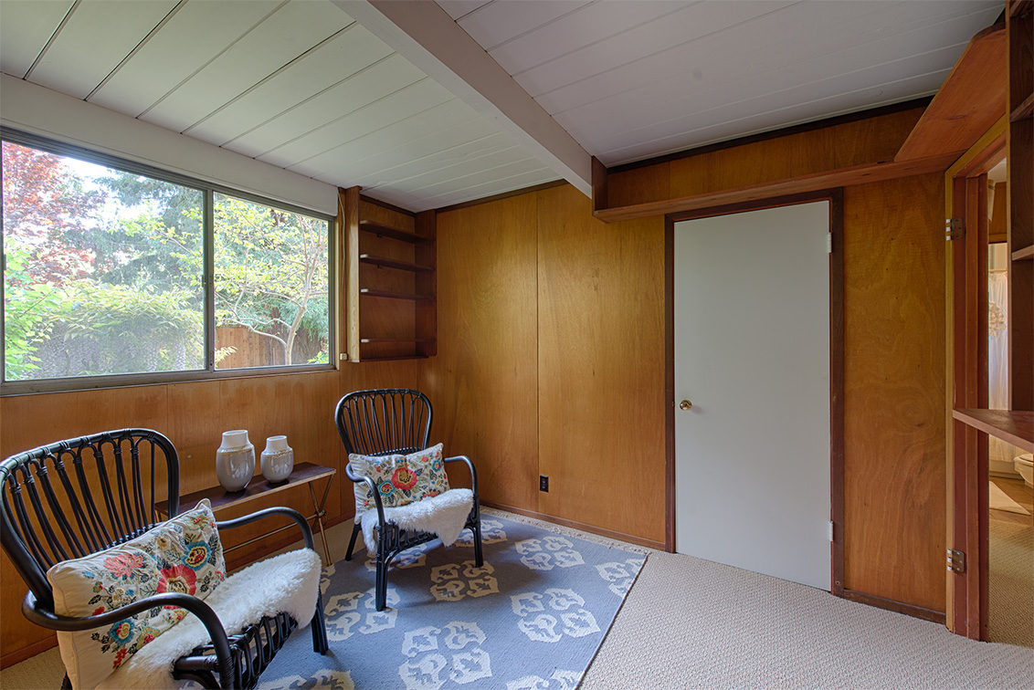 Sitting Area (B) Picture - 872 Marshall Dr, Palo Alto 94303 Sitting Area (B) picture - 872 Marshall Dr, Palo Alto 94303