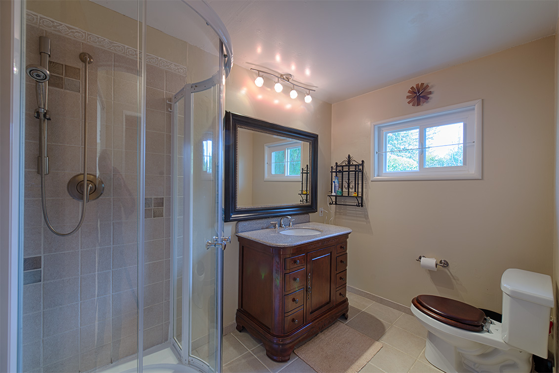 Master Bath picture - 601 Matadero Ave, Palo Alto 94306