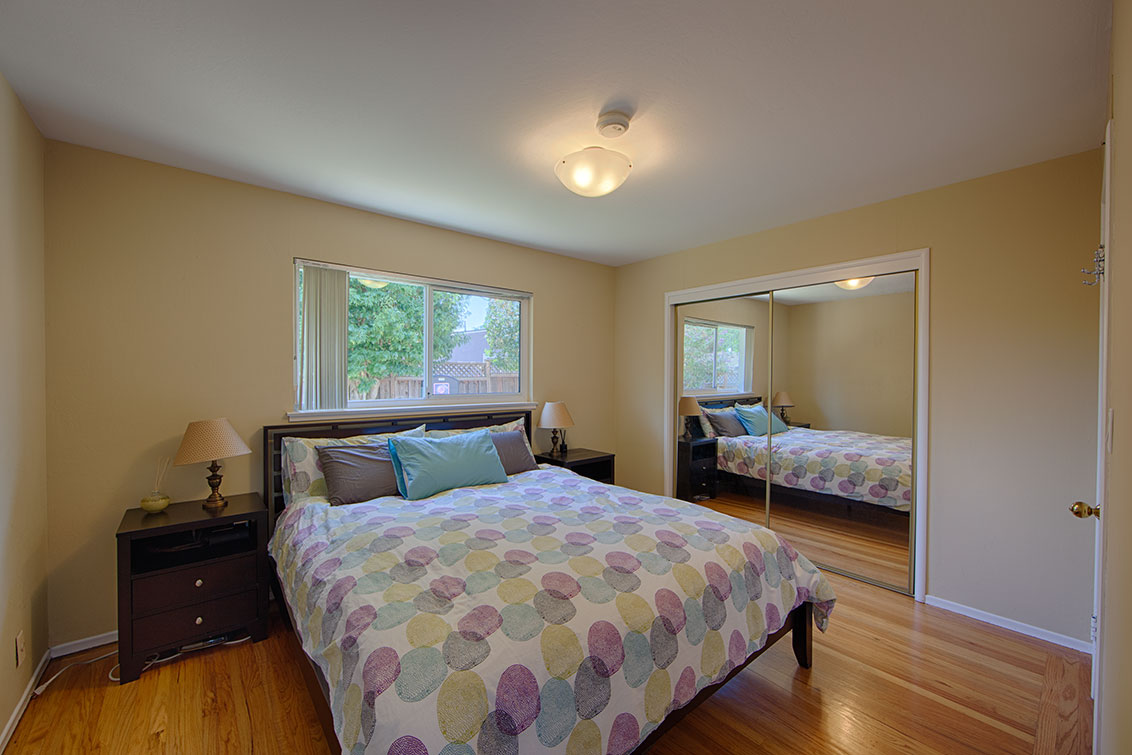 Master Bedroom (C) picture - 1705 Morgan St, Mountain View 94043
