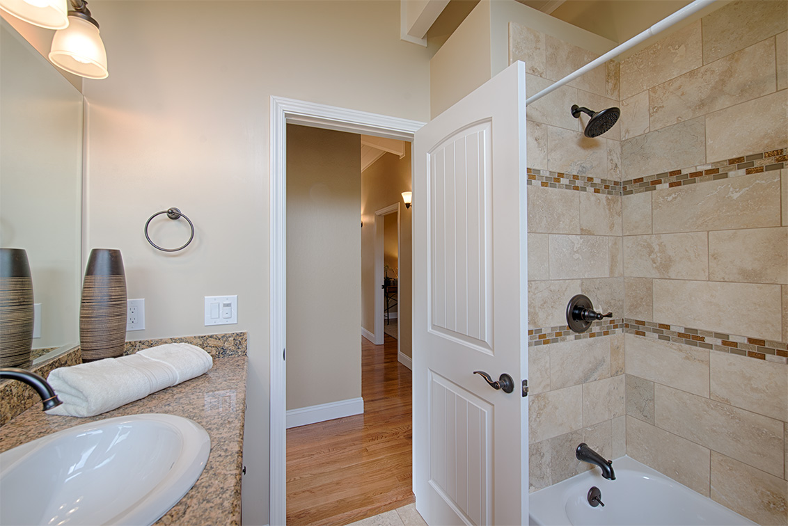 Bathroom 3 (B) picture - 3851 Nathan Way, Palo Alto 94303