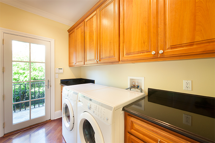 Laundry (A) picture - 3396 Park Blvd, Palo Alto 94306