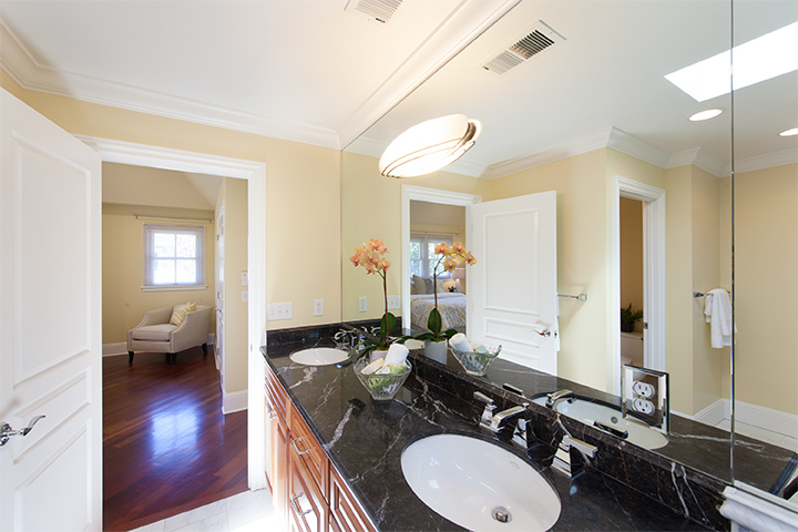 Master Bath (D) picture - 3396 Park Blvd, Palo Alto 94306