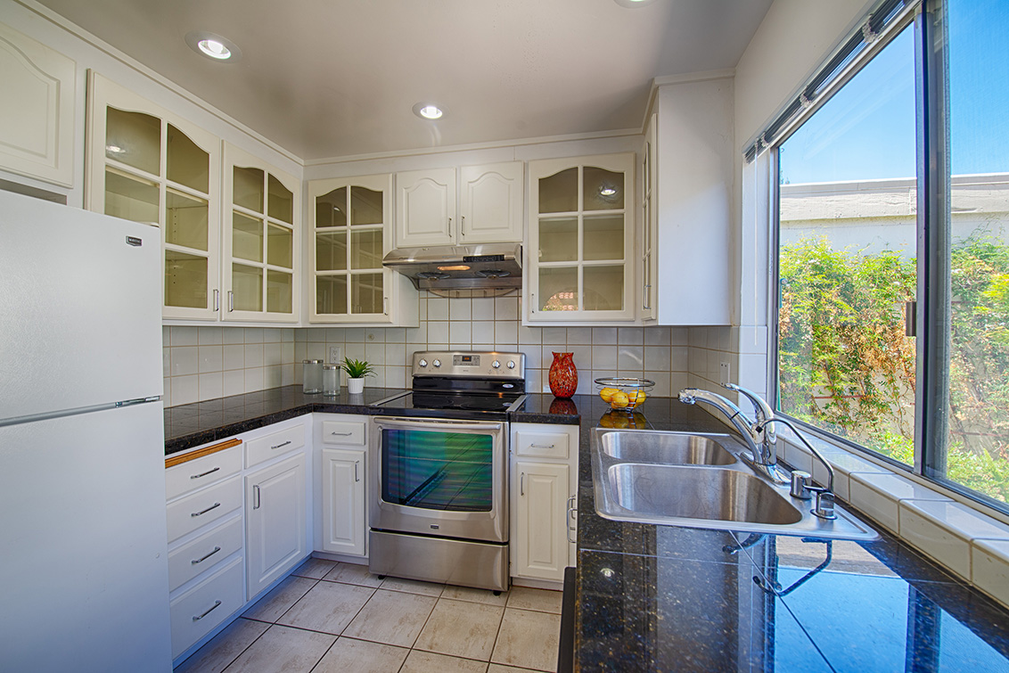Kitchen - 8077 Park Villa Cir, Cupertino 95014