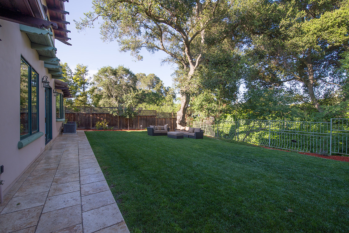 Backyard (B) picture - 881 Parma Way, Los Altos 94024