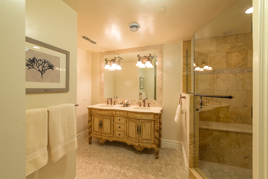 Bathroom 3 (A) picture - 881 Parma Way, Los Altos 94024