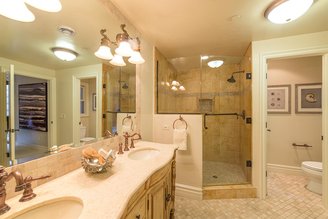 Bathroom 3 (B) picture - 881 Parma Way, Los Altos 94024