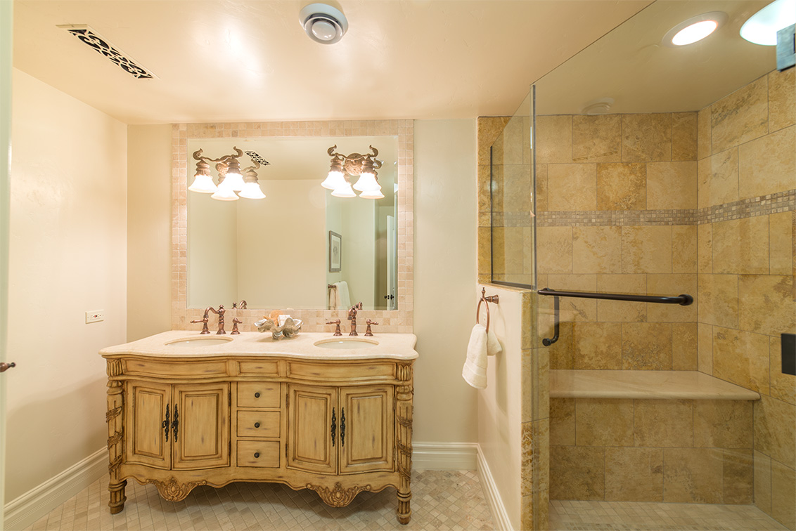 Bathroom 3 (D) picture - 881 Parma Way, Los Altos 94024