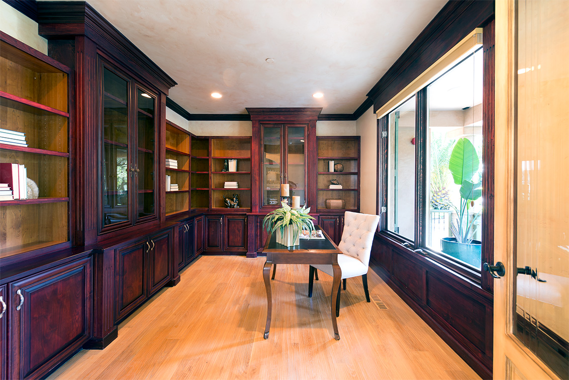 Den (A) Picture - 881 Parma Way, Los Altos 94024 Den (A) picture - 881 Parma Way, Los Altos 94024