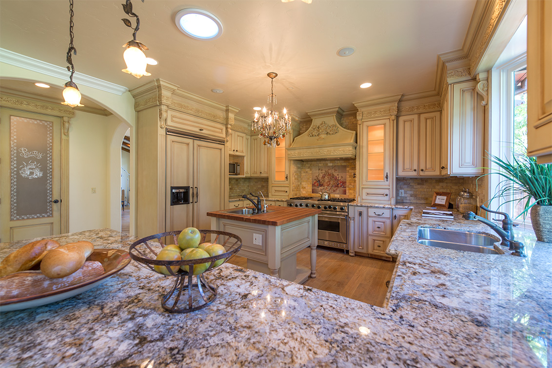 Kitchen (F) Picture - 881 Parma Way, Los Altos 94024 Kitchen (F) picture - 881 Parma Way, Los Altos 94024