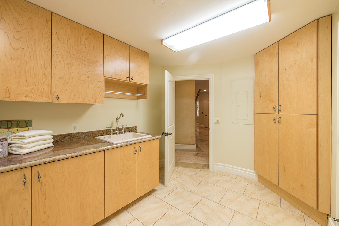 Laundry Room (B) Picture - 881 Parma Way, Los Altos 94024 Laundry Room (B) picture - 881 Parma Way, Los Altos 94024