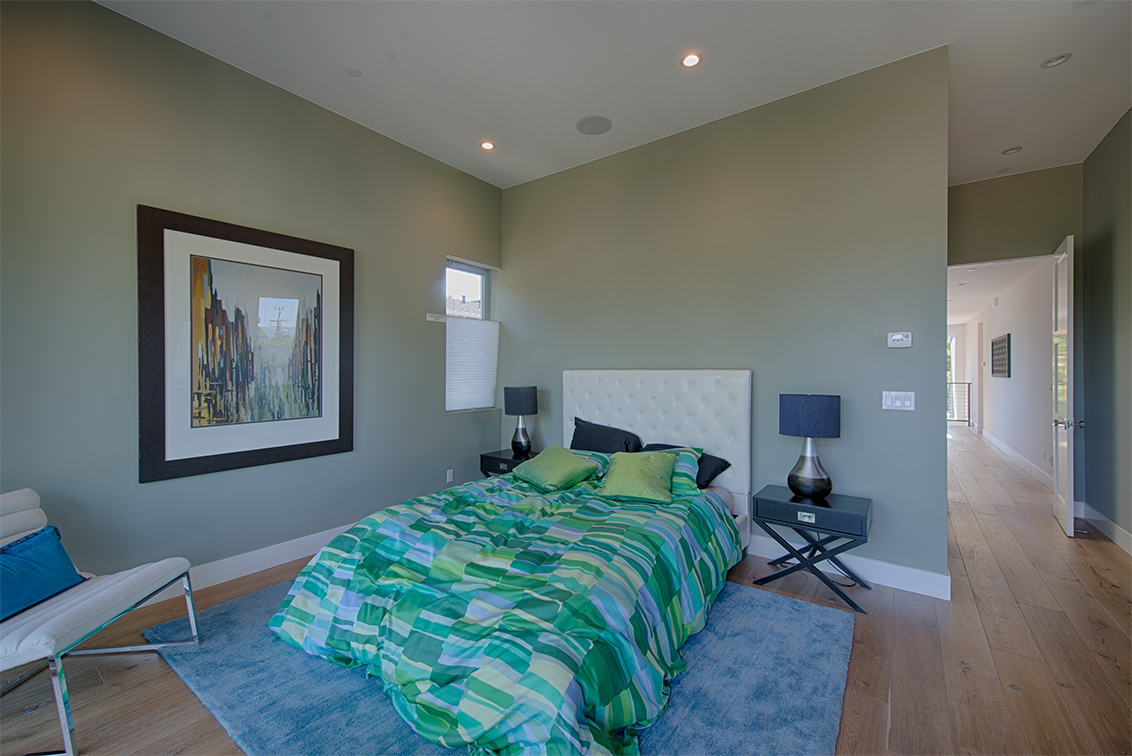 Master Bedroom (B) picture - 462 Pettis Ave, Mountain View 94041