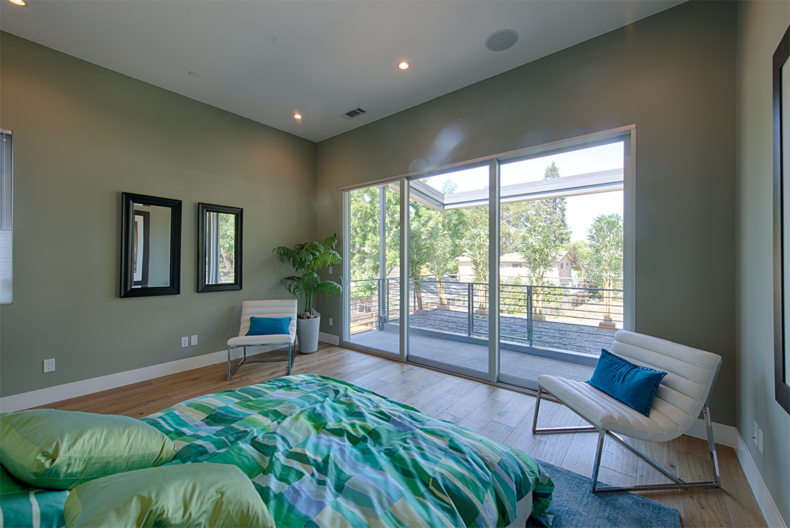 Master Bedroom (C) picture - 462 Pettis Ave, Mountain View 94041