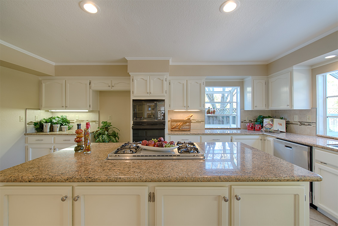 Kitchen (C) picture - 22149 Rae Ln, Cupertino 95014