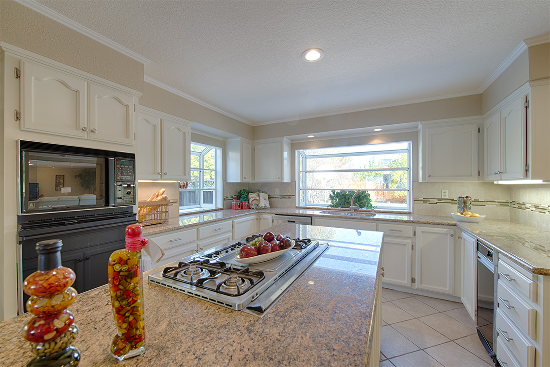 Kitchen (D) picture - 22149 Rae Ln, Cupertino 95014