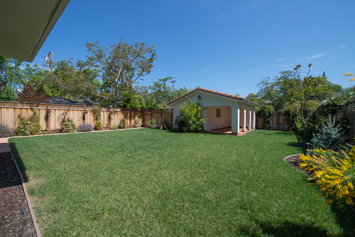 Backyard (A) picture - 470 Ruthven Ave, Palo Alto 94301
