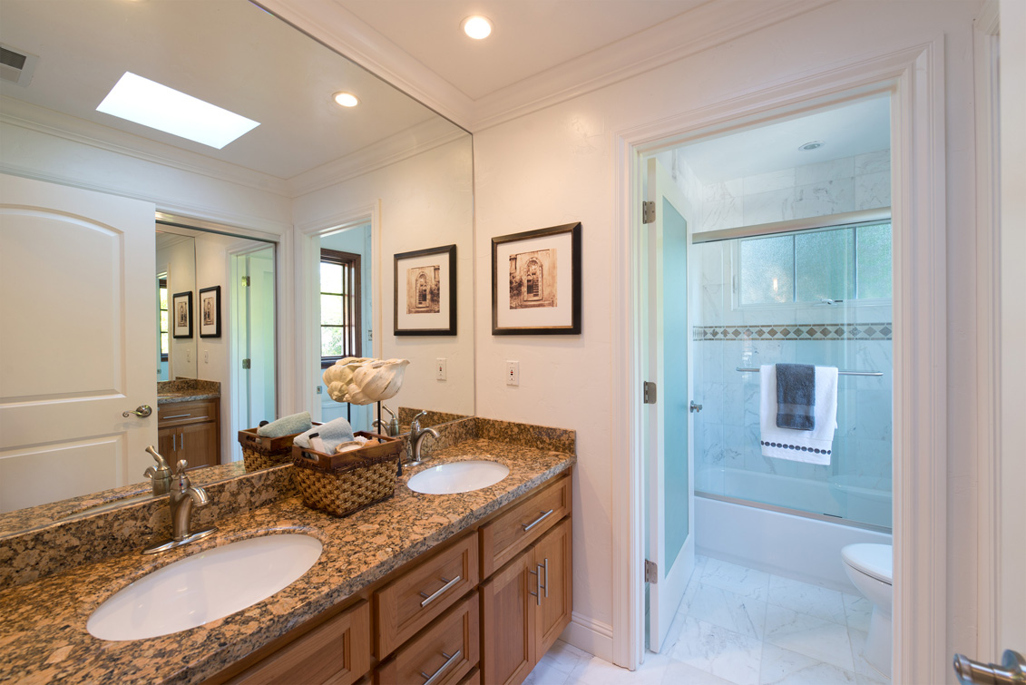 Bathroom 2 (A) Picture - 470 Ruthven Ave, Palo Alto 94301 Bathroom 2 (A) picture - 470 Ruthven Ave, Palo Alto 94301