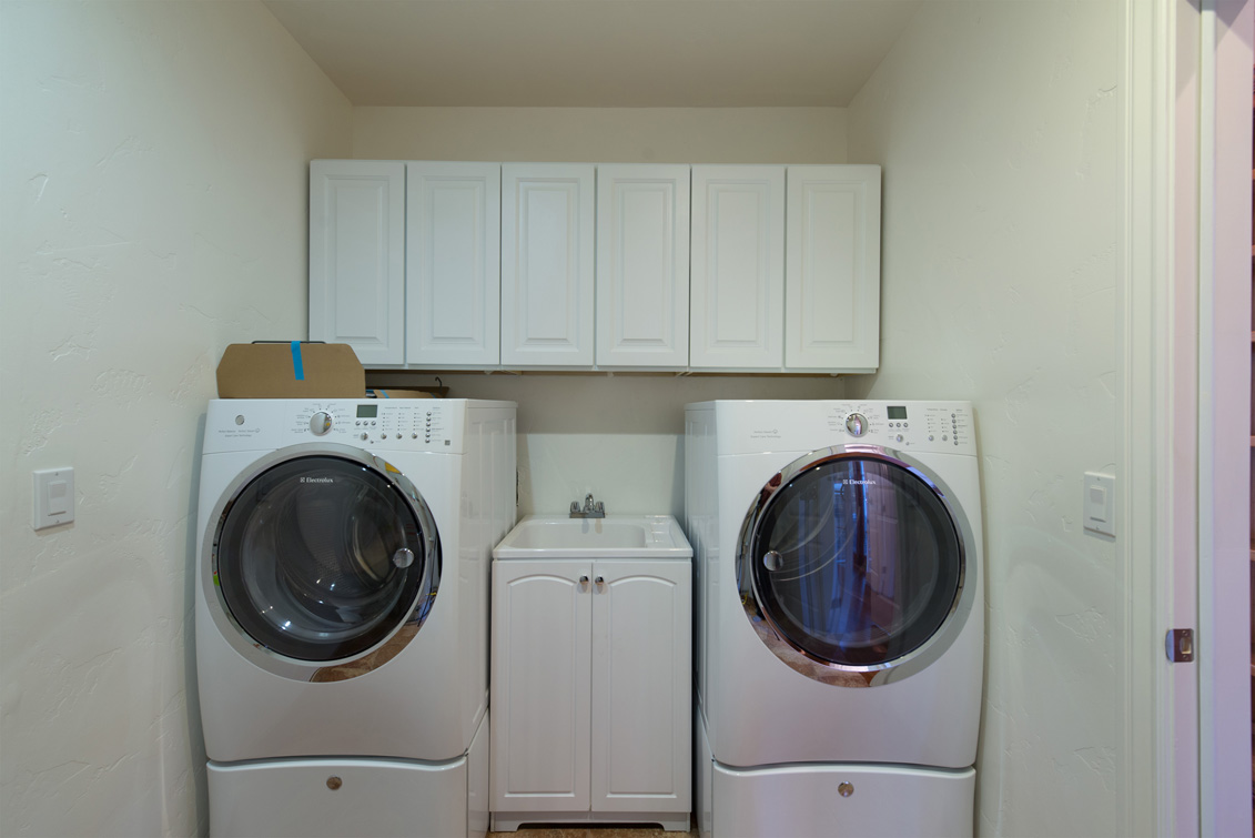 Laundry (A) picture - 470 Ruthven Ave, Palo Alto 94301