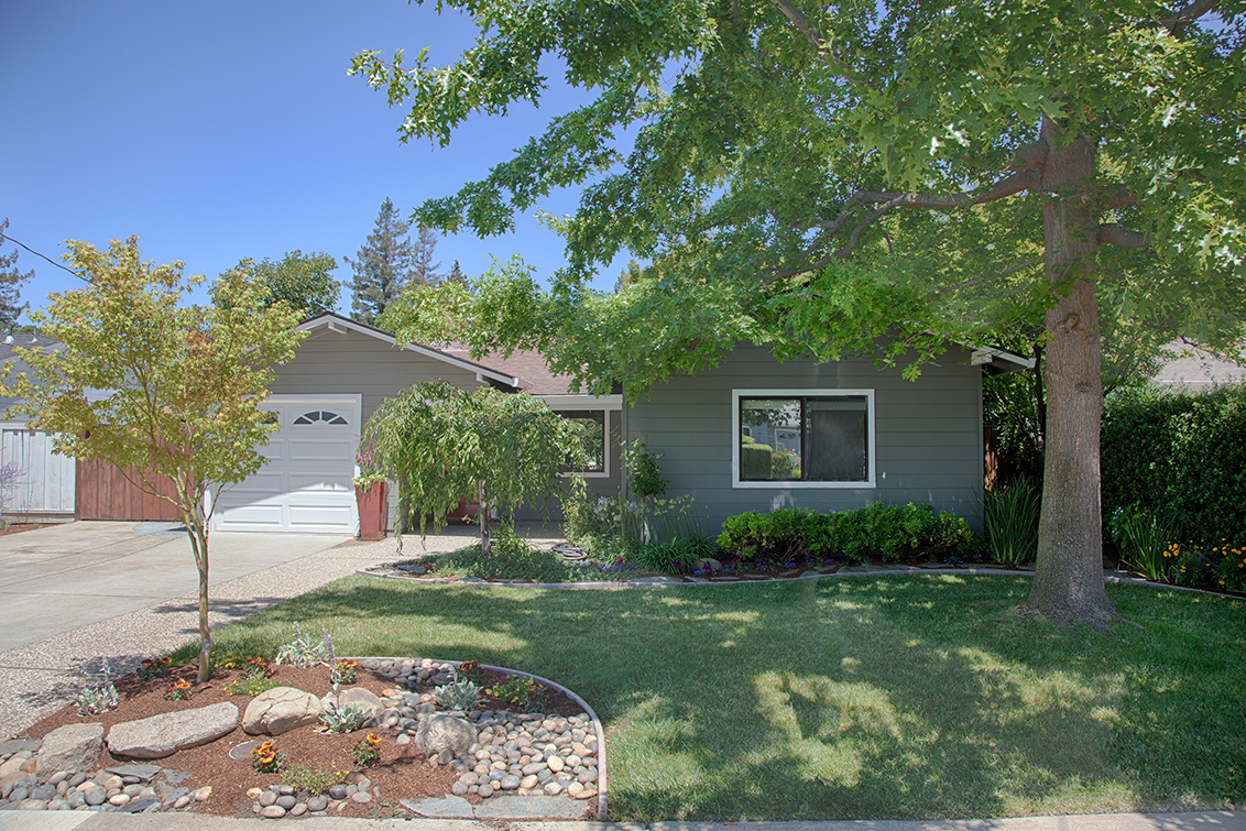 4237 Suzanne Dr - Palo Alto