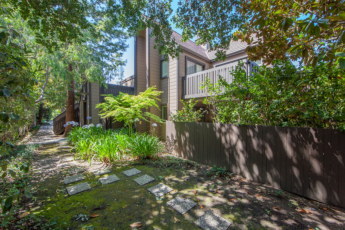 4152 Thain Way - Palo Alto