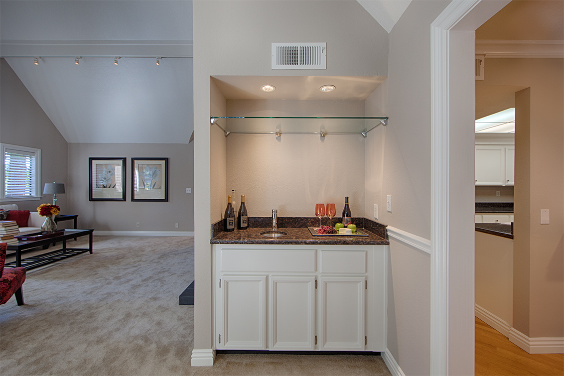 Wet Bar picture - 4152 Thain Way, Palo Alto 94306