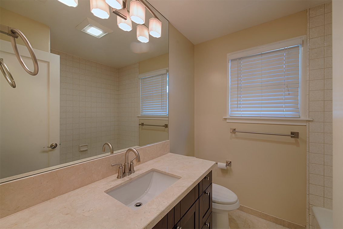 Bathroom 1 (A) picture - 47 Walnut Ave, Atherton 94027