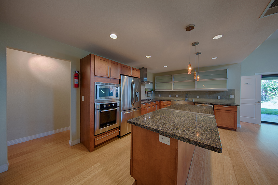 Kitchen - 907 Clara Dr, Palo Alto 94303